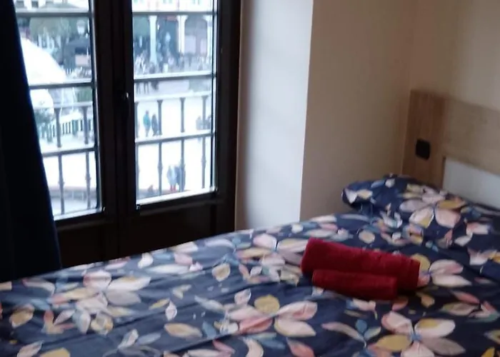 Plaza Mayor Con Garaje Бургос